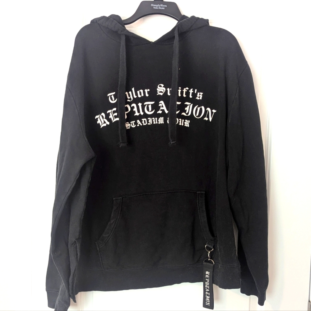 Taylor Swift Reputation stadium tour hoodie